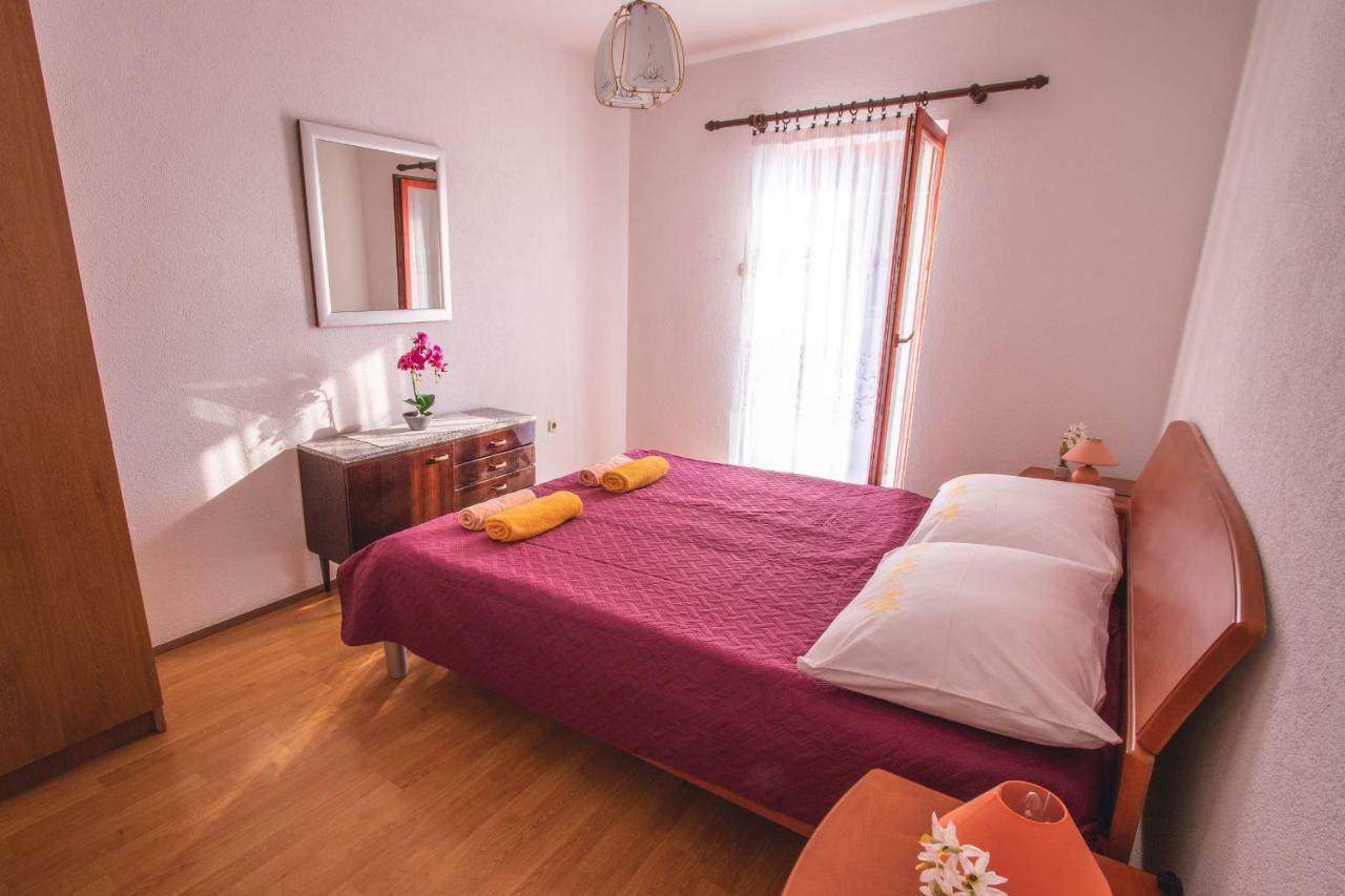 Kristian Apartments Rovigno Esterno foto