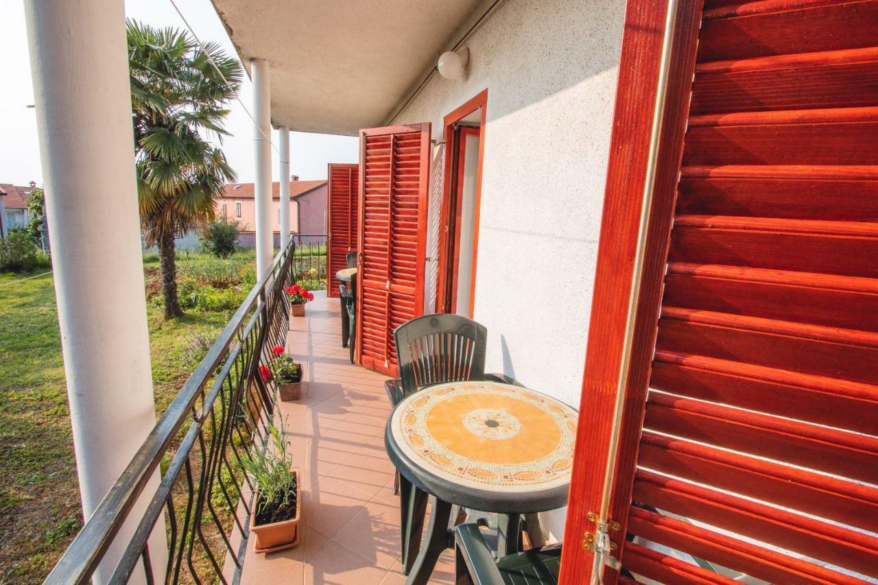 Kristian Apartments Rovigno Esterno foto